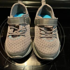 Carters Toddler Size 5 Shoe (light up!)